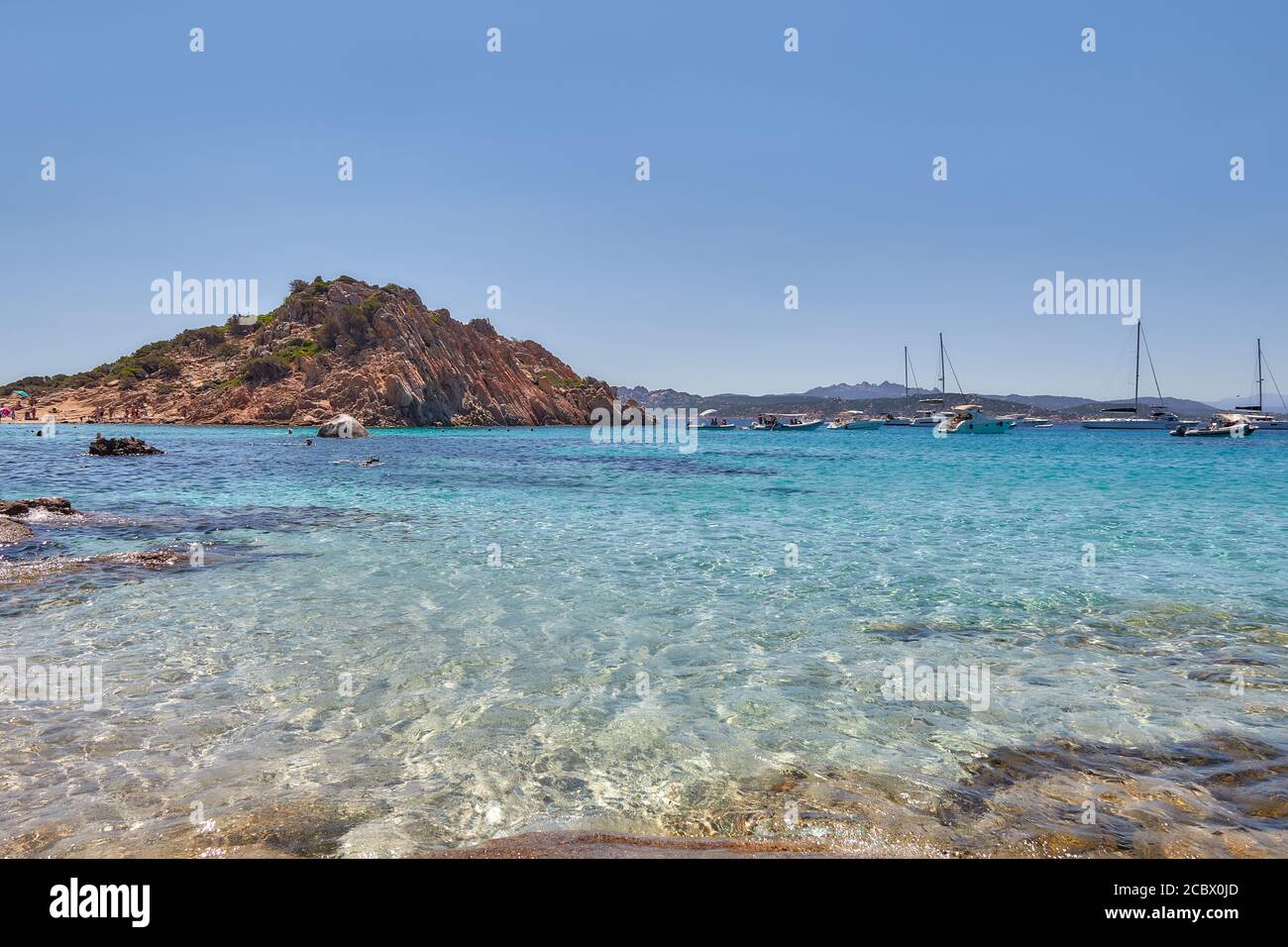 Viaggio in traghetto intorno all'isola di LaMaddalena, costa smeralda in Sardegna Foto Stock