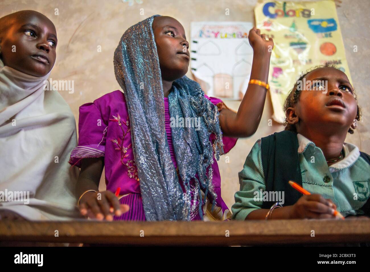 Scuola per bambini per imparare. ONG spagnola Afrikable nell'isola di Lamu in Kenya. Questa associazione cerca di dare potere alle donne vittime di abusi. In m. Foto Stock
