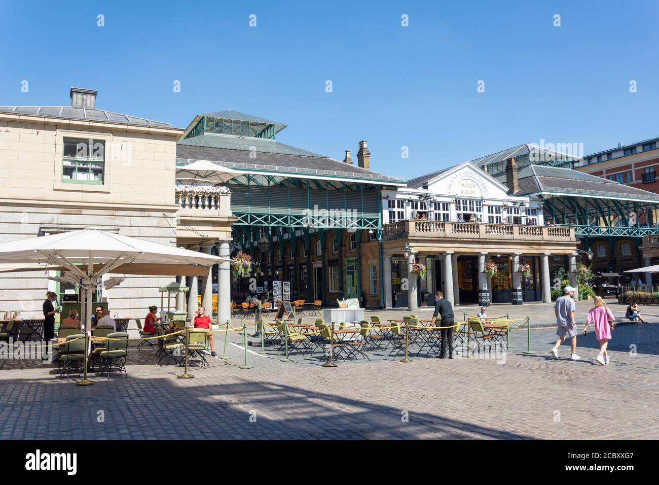Mercato di Covent Garden Square, Covent Garden, la City of Westminster, Greater London, England, Regno Unito Foto Stock