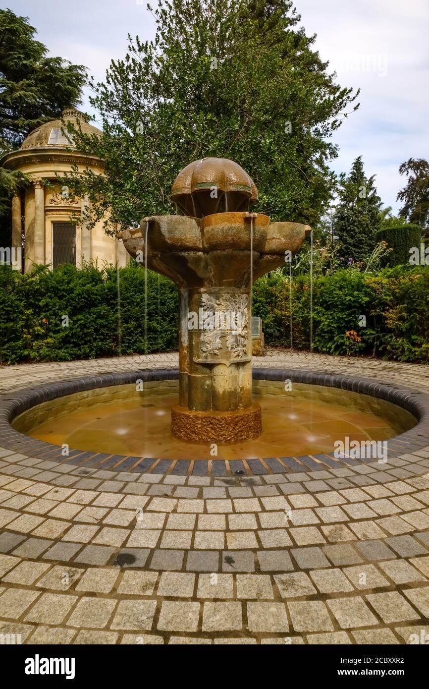 The Free Czechoslovak Army Memorial Fountain, Jephson Gardens, Leamington Spa Foto Stock