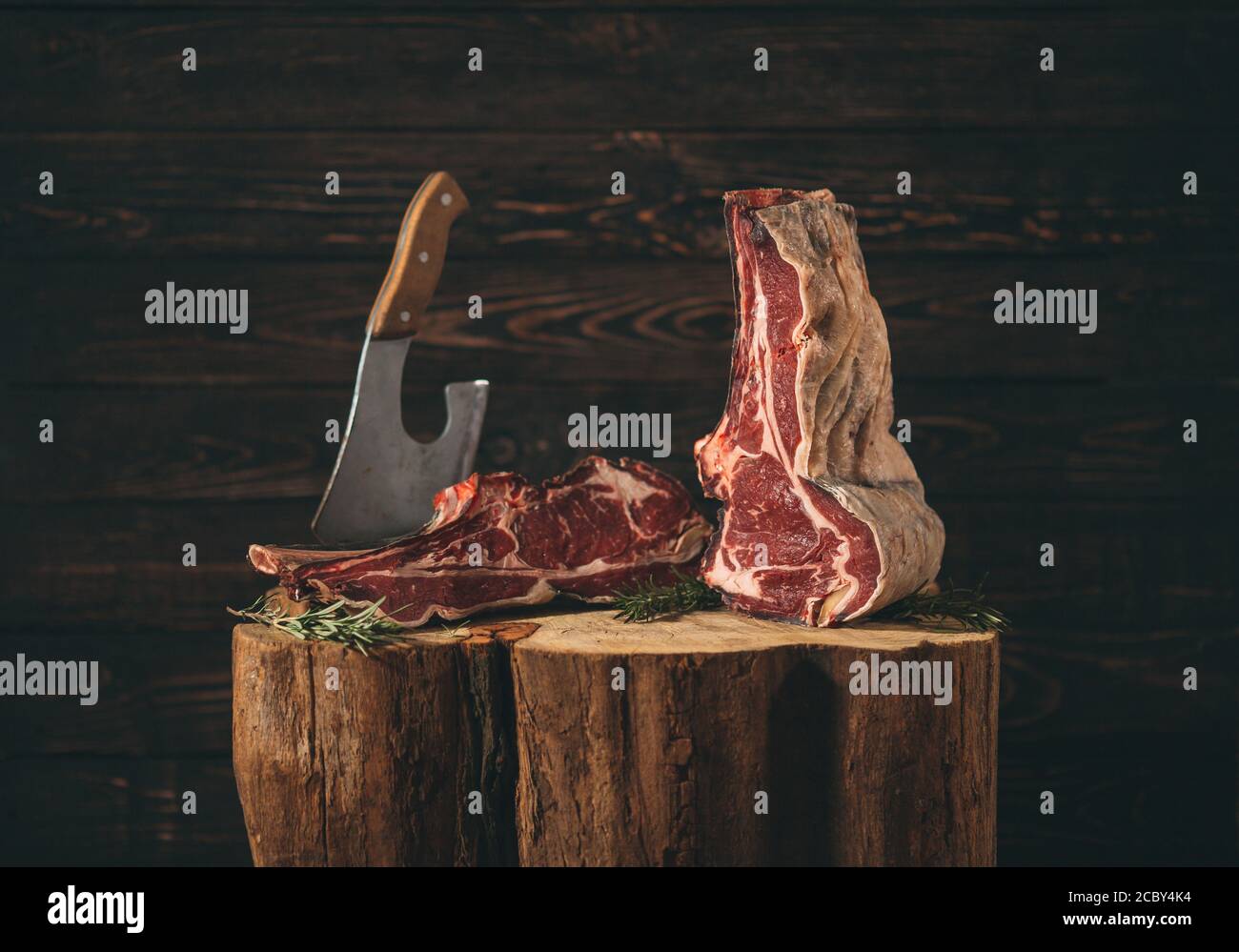 Età secco Materie costola di carni bovine. Bistecca di manzo. Foto Stock