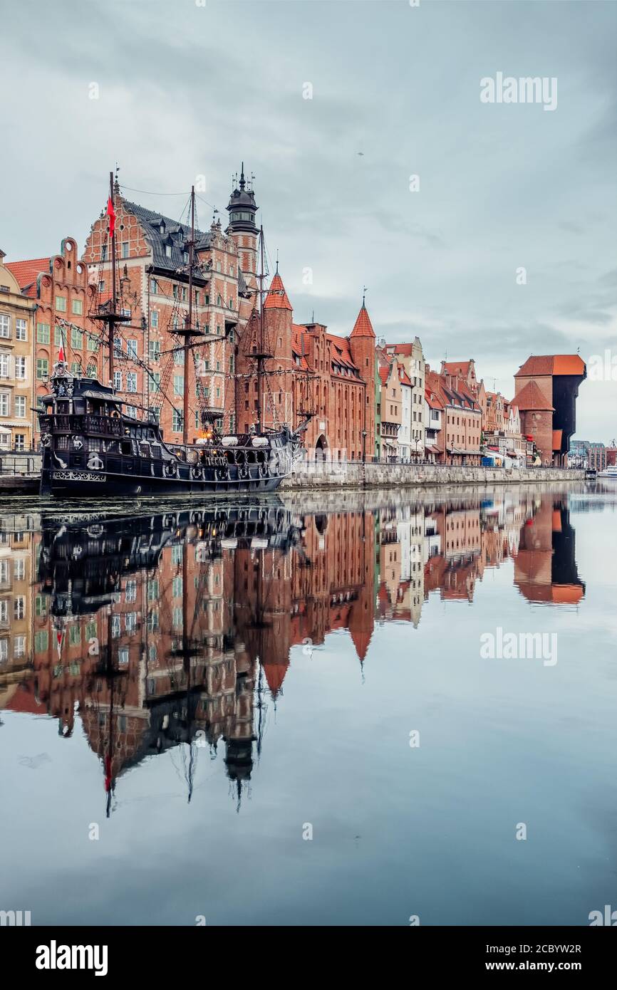 La città di Danzica Centro storico sul fiume Motlawa, Polonia Foto Stock