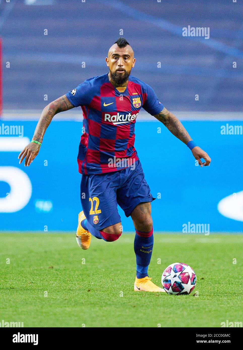 Firo Champions League 08/14/2020 1/4 quarto finale FC Bayern Monaco di Baviera, Monaco di Baviera - FC Barcellona 8: 2. Arturo VIDAL, azione individuale fotografo: Peter Schatz/Pool/via/firosportphoto - LA NORMATIVA UEFA PROIBISCE QUALSIASI USO DI FOTOGRAFIE come SEQUENZE DI IMMAGINI e/o QUASI-VIDEO - News-Agenzie nazionali e internazionali FUORI uso editoriale si applicano SOLO i nostri termini e condizioni, disponibili su www .firosportphoto.de, §SOLO PER L'USO IN GERMANIA !!!!!! copyright by firo sportphoto: Coesfelder Str. 207 D-48249 Dulmen www.firosportphoto.de mail@firosportphoto.de dati del conto: (V olksbank B ochum Foto Stock