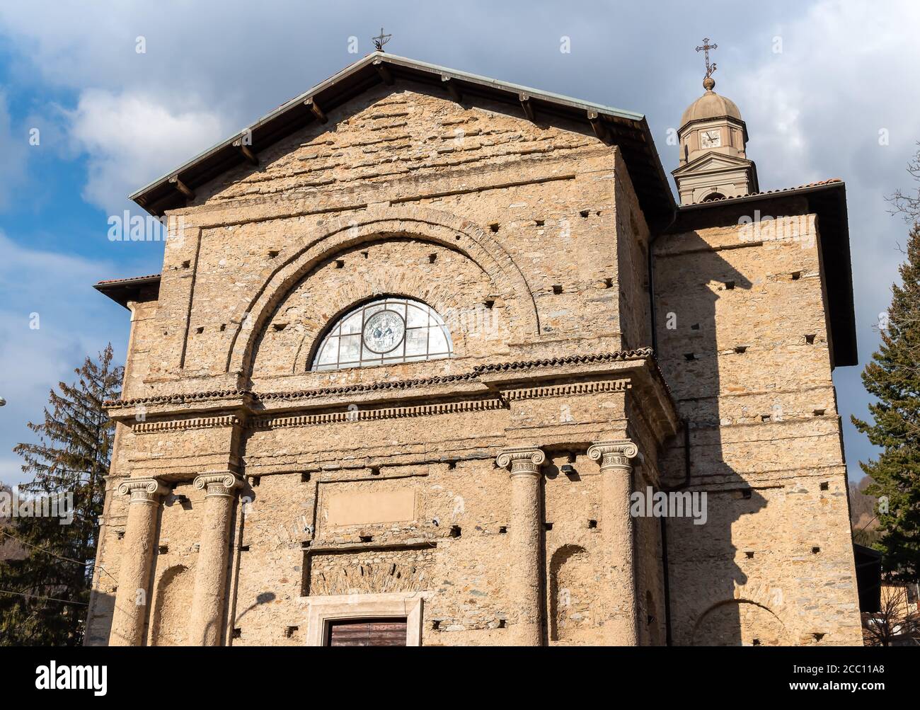 Chiesa Parrocchiale di Santa Maria degli Angeli nel villaggio di Rasa, frazione del comune di Varese in Lombardia Foto Stock