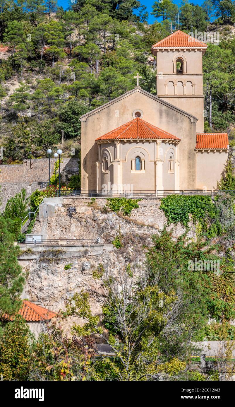 Spagna, Comunità autonoma di Castiglia - la Mancha, provincia di Cuenca, Serrania de Cuenca Parco Nazionale Villalba de la Sierra chiesa Foto Stock