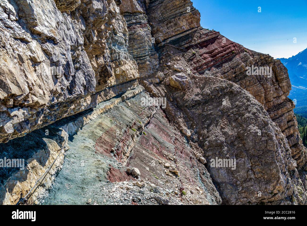 Italia Veneto Dolomiti - sul sentiero assistito Astaldi Foto Stock