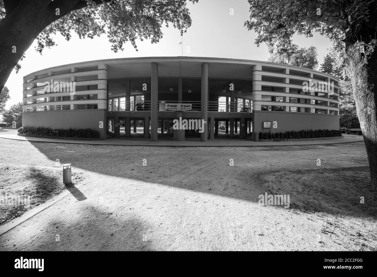 Colonia Farinacci, Cremona, Italia, 1936, Carlo Gaudenzi, architettura modernista/futurista italiana dell'era fascista, fotografia architettonica in B&W. Foto Stock