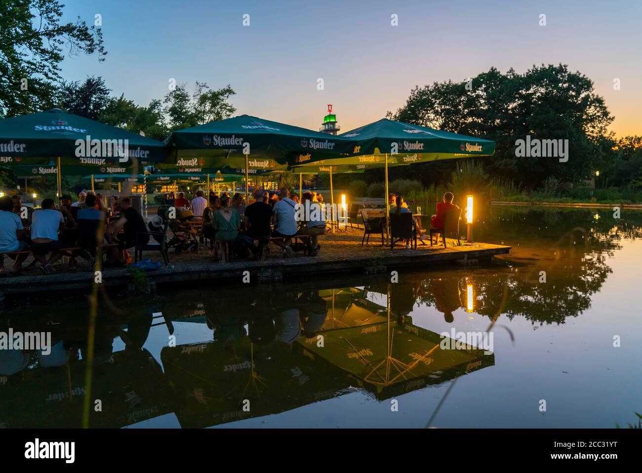 Grugapark, giardino d'acqua della birra, all'ingresso principale, Grugaturm, Essen, Germania Foto Stock