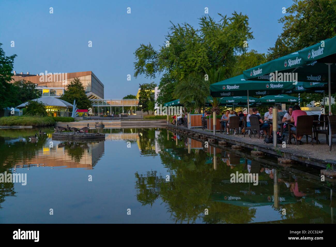 Grugapark, giardino d'acqua della birra, all'ingresso principale, Grugahalle, Essen, Germania Foto Stock