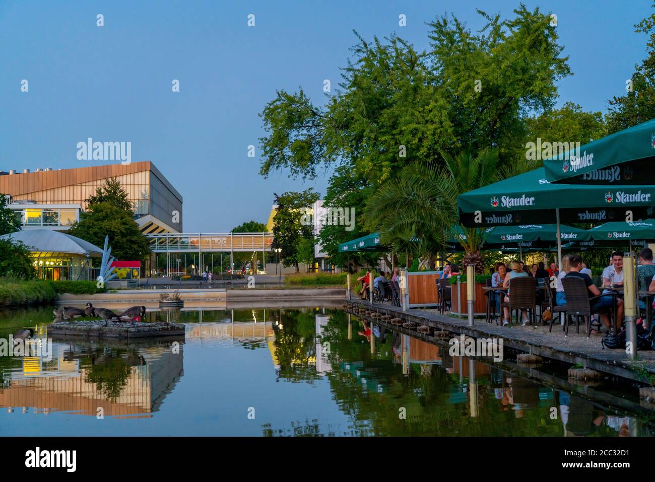 Grugapark, giardino d'acqua della birra, all'ingresso principale, Grugahalle, Essen, Germania Foto Stock