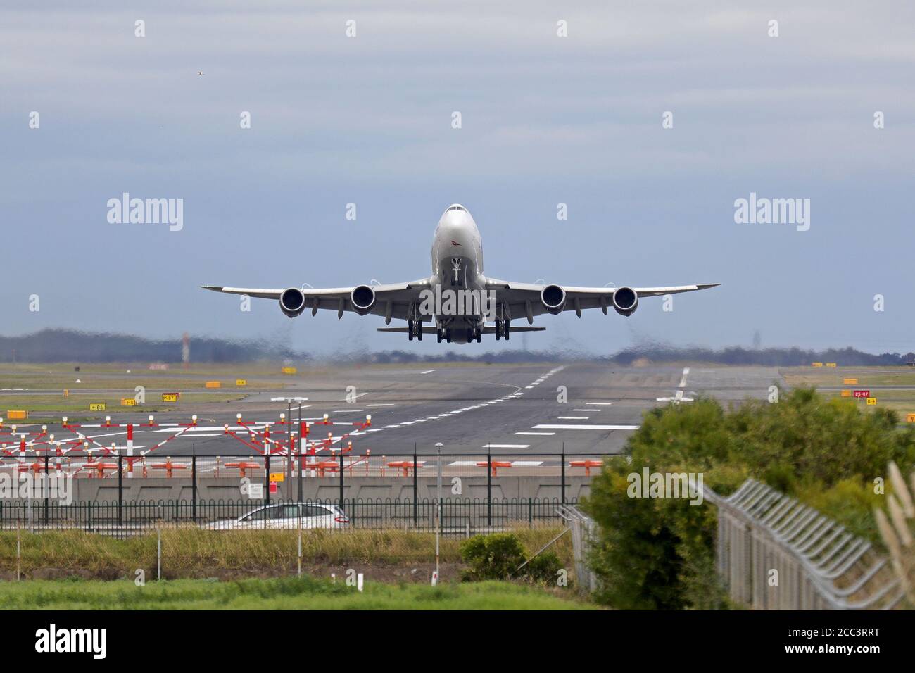 Atlas Air Boeing 747-8 parte dall'aeroporto di Sydney Foto Stock