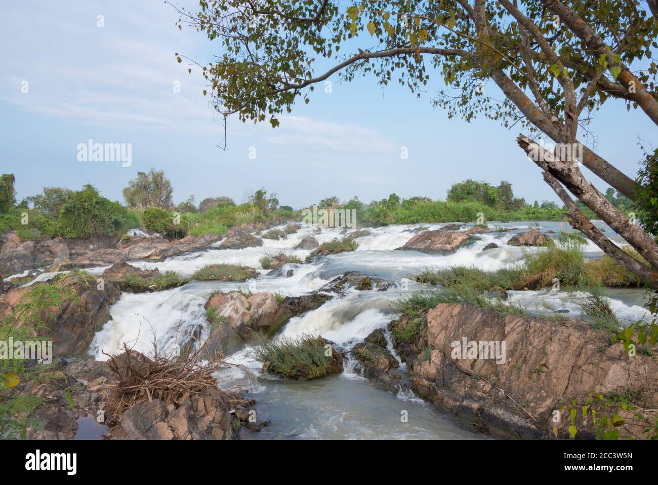 Champasak, Laos - le cascate di li Phi (Tat Somphamit) sul fiume Mekong. Un famoso paesaggio nel fiume Mekong, 4000 isole, provincia di Champasak, Foto Stock