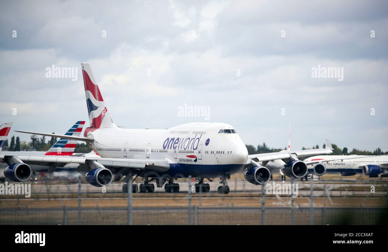 Il volo BA9170E della British Airways (BA), un aeromobile Boeing 747 con numero di registrazione G-CIVD, parte dall'aeroporto di Heathrow, Londra, dirigendosi verso la Spagna, mentre la compagnia aerea inizia la fase finale di ritiro della sua flotta del 747. Segue l'annuncio del mese scorso che tutti i 31 jumbo jet di BA 747 avevano fatto volare i loro ultimi servizi commerciali. Foto Stock