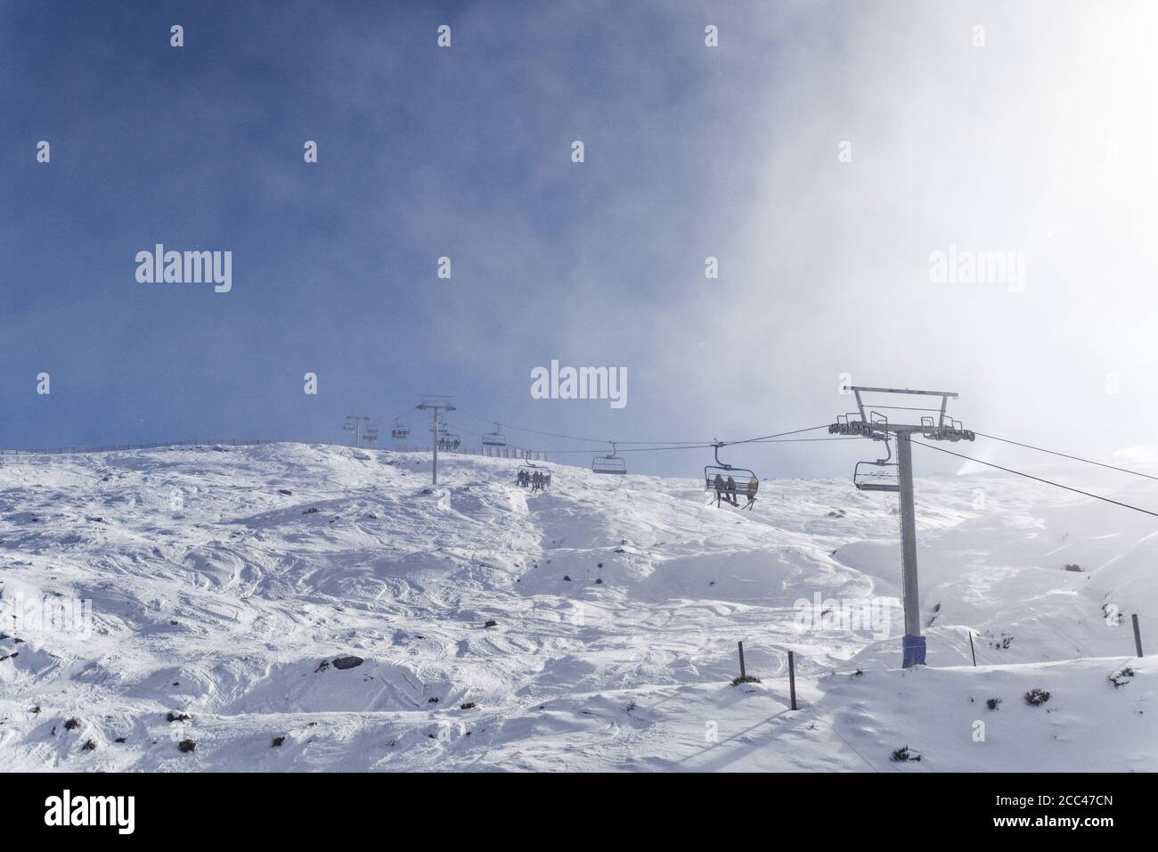 Treble Cone Ski Field, seggiovie, Wanaka, isola meridionale, Nuova Zelanda. Foto Stock