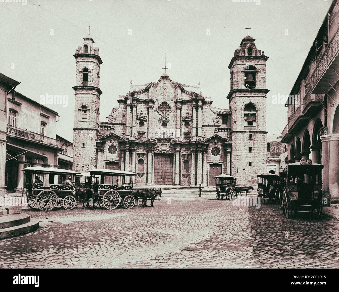 L'Avana Vecchia. La Cattedrale della Vergine Maria dell'Immacolata Concezione e la Plaza de la Catedral. Cuba. 1900. Foto Stock