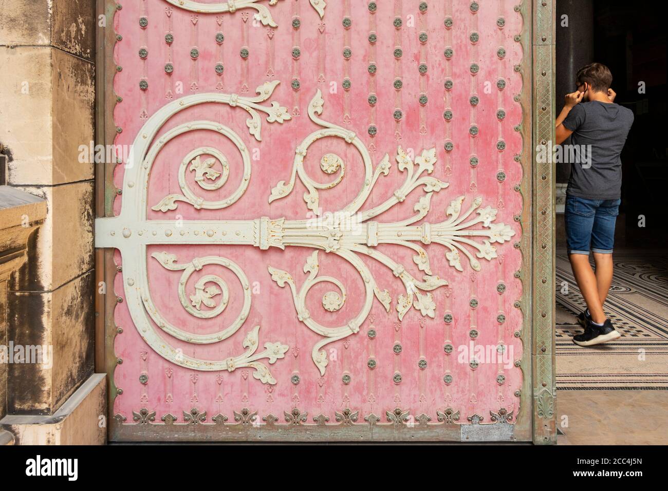 Porta decorativa all'ingresso della cattedrale le Major A Marsiglia Francia Foto Stock