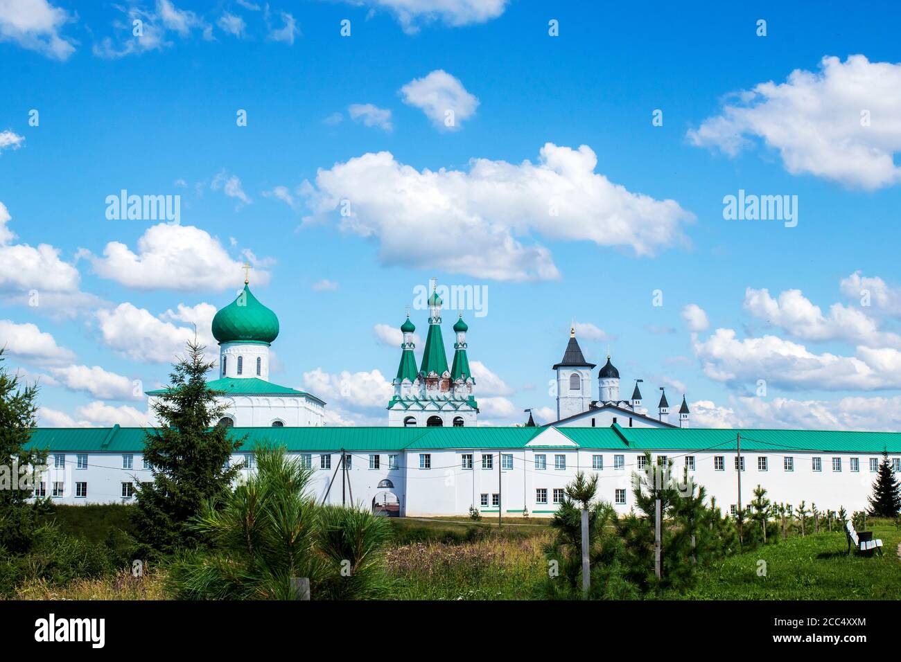 Russia, regione di Leningrado il 12 agosto 2020. La Santa Trinità Alexander Svirsky monastero maschile nel villaggio di Sloboda Vecchia. Foto Stock