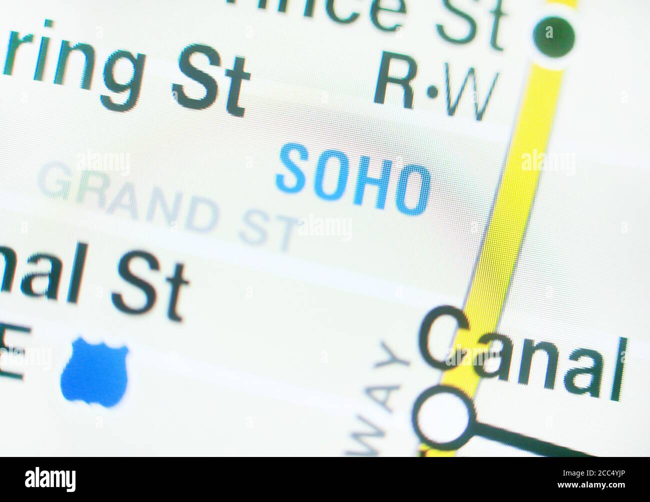 Quartiere Soho sulla mappa della metropolitana di New York City sullo schermo dello smartphone. Foto Stock