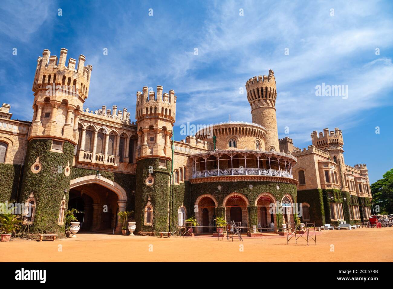 Bangalore Palace è un british style palace situato nella città di Bangalore in Karnataka, India Foto Stock