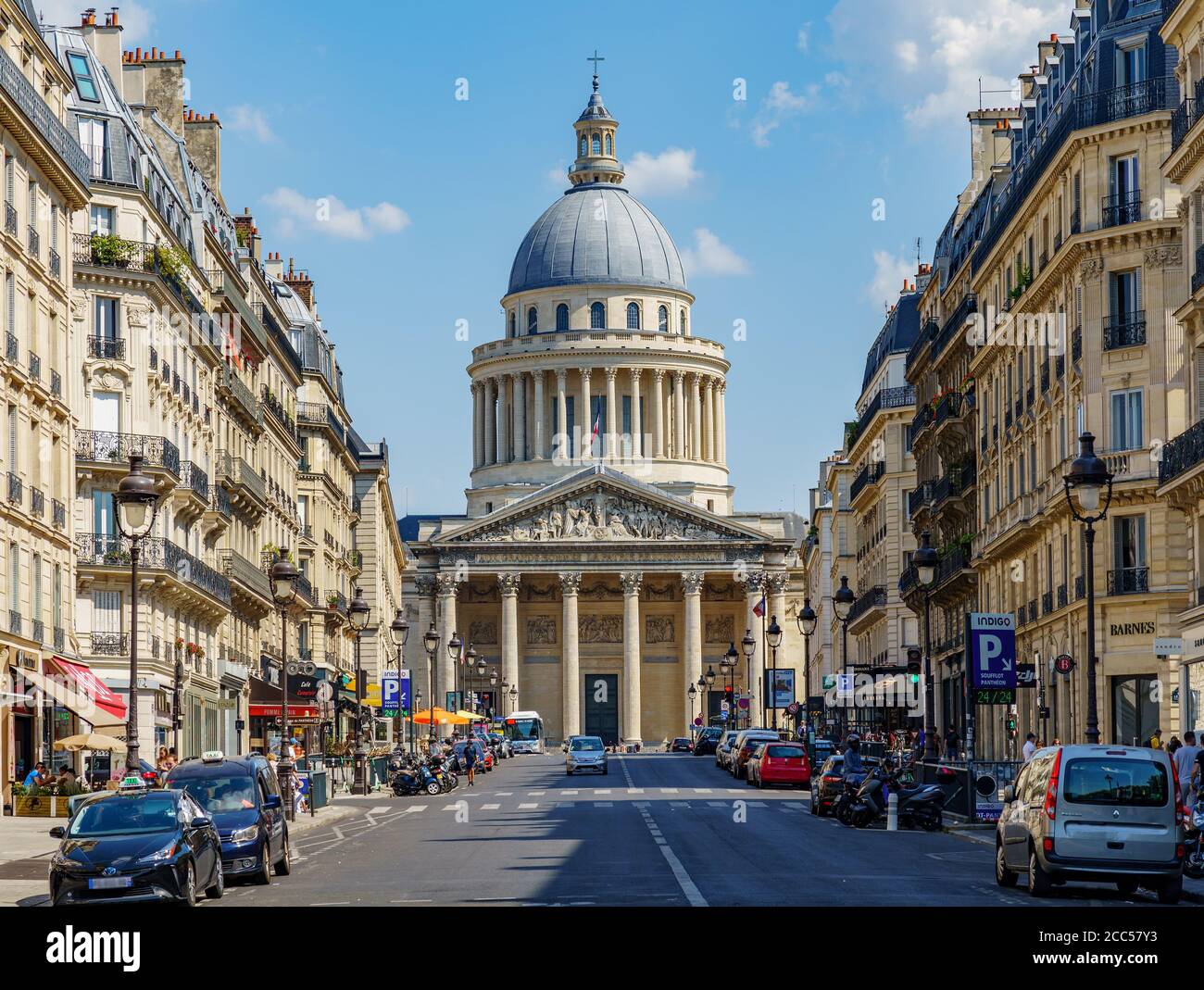 Vista del Pantheon e di Rue Soufflot nel quartiere Latino - Parigi, Francia Foto Stock