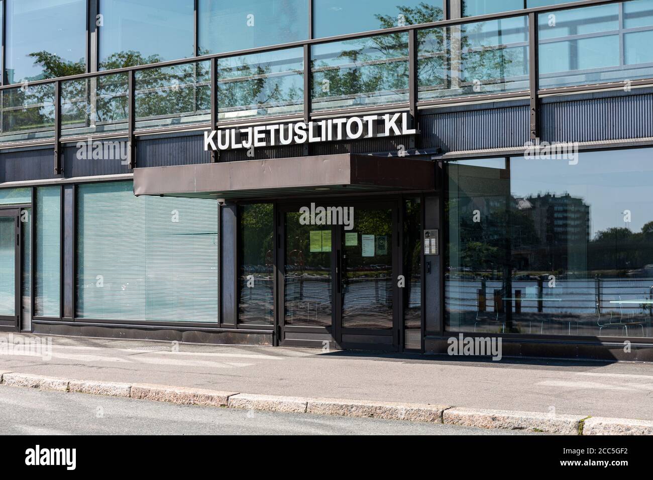 Entrata Kuljetusliitot KL, John Stenbergin ranta 6, nel distretto di Hakaniemi di Helsinki, Finlandia Foto Stock