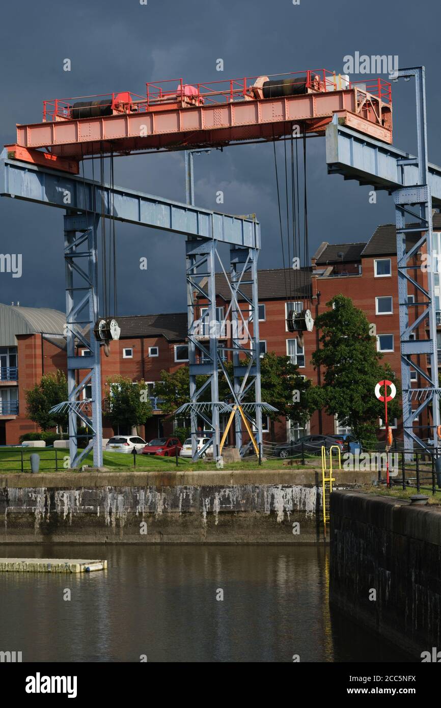 Gru a motore, moli Preston Foto Stock