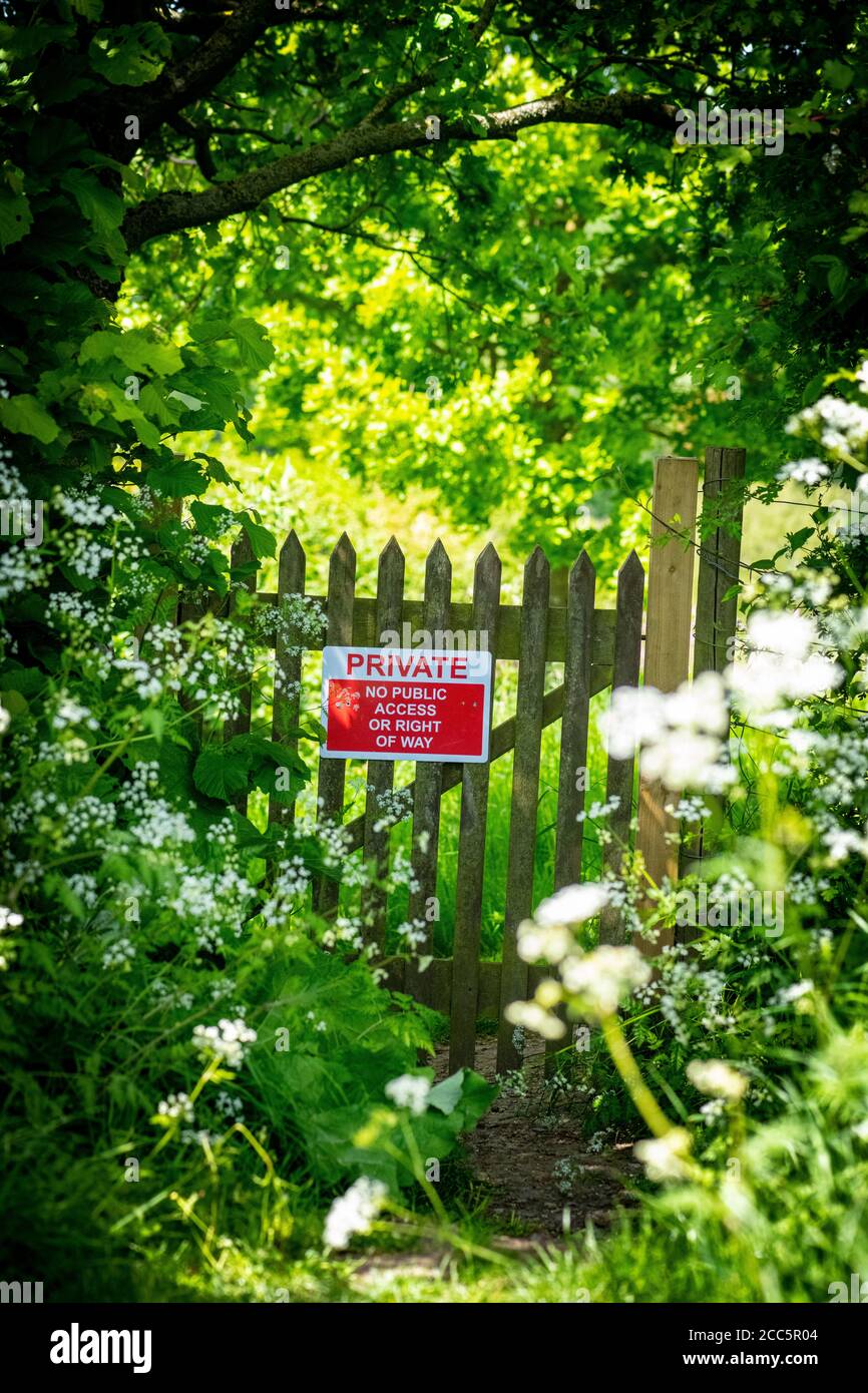 Cartello privato: Terreno privato, campagna dell'Oxforshire. REGNO UNITO Foto Stock