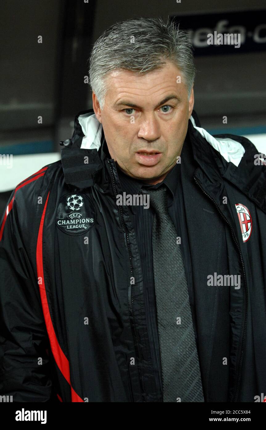 Milano Italia, 24 ottobre 2007,' Stadio SAN SIRO', UEFA Champions League 2007/2008 , AC Milan - FC Shakhtar : il coach di Milano Carlo Ancelotti prima della partita Foto Stock