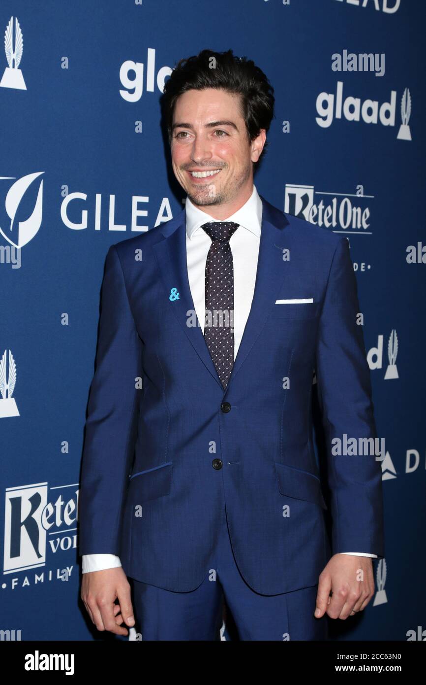 LOS ANGELES - Apr 12: Ben Feldman al GLAAD Media Awards Los Angeles al Beverly Hilton Hotel il 12 aprile 2018 a Beverly Hills, California Foto Stock