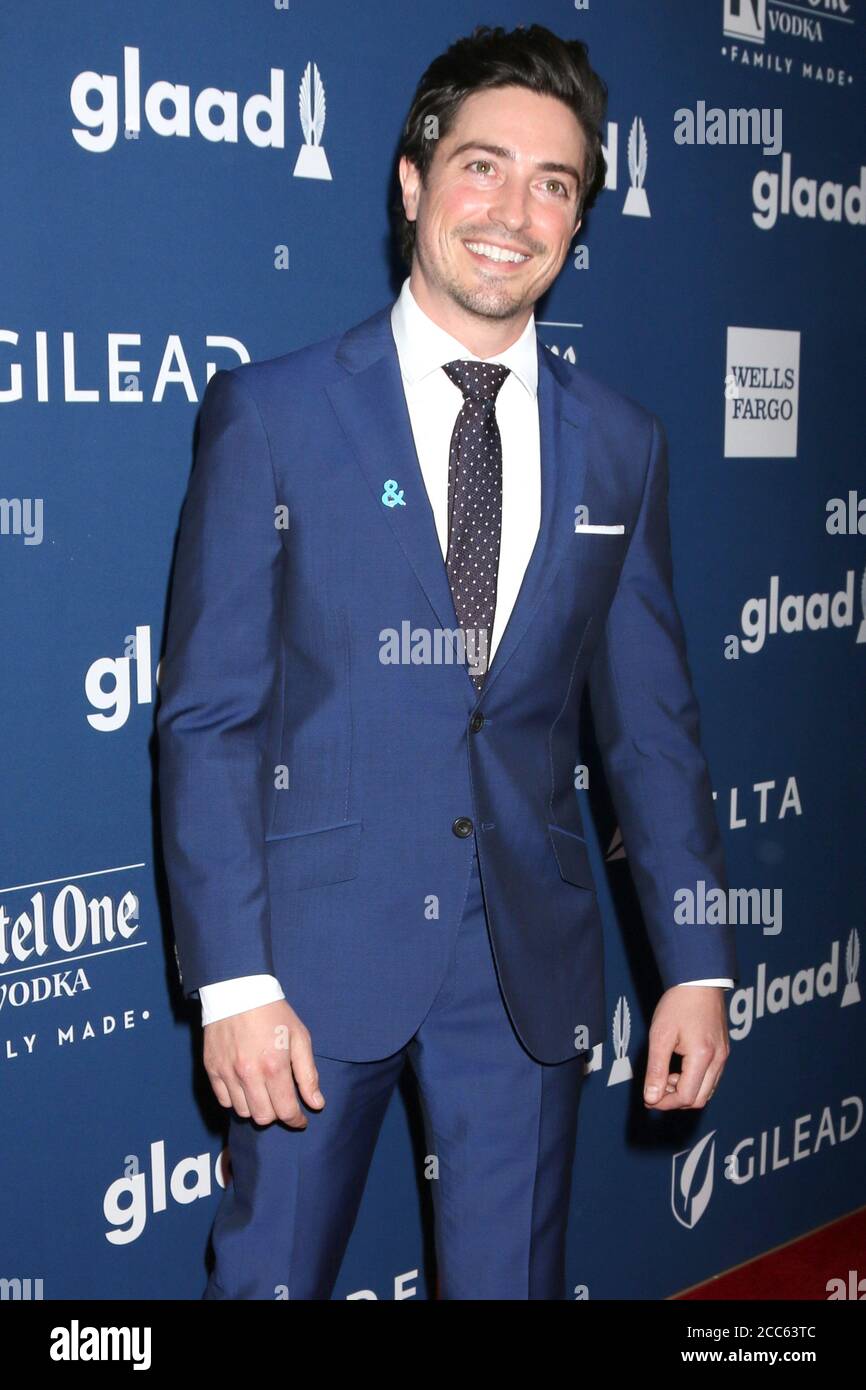 LOS ANGELES - Apr 12: Ben Feldman al GLAAD Media Awards Los Angeles al Beverly Hilton Hotel il 12 aprile 2018 a Beverly Hills, California Foto Stock