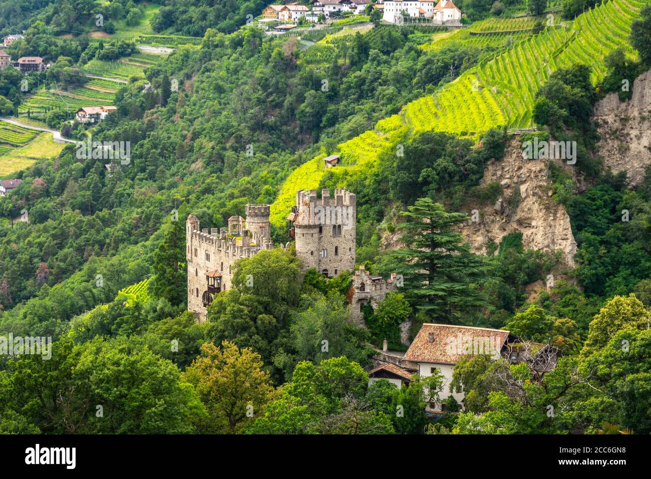 Fontana vista Castello, Merano, in Alto Adige, Val Venosta, italia settentrionale - Europa Foto Stock