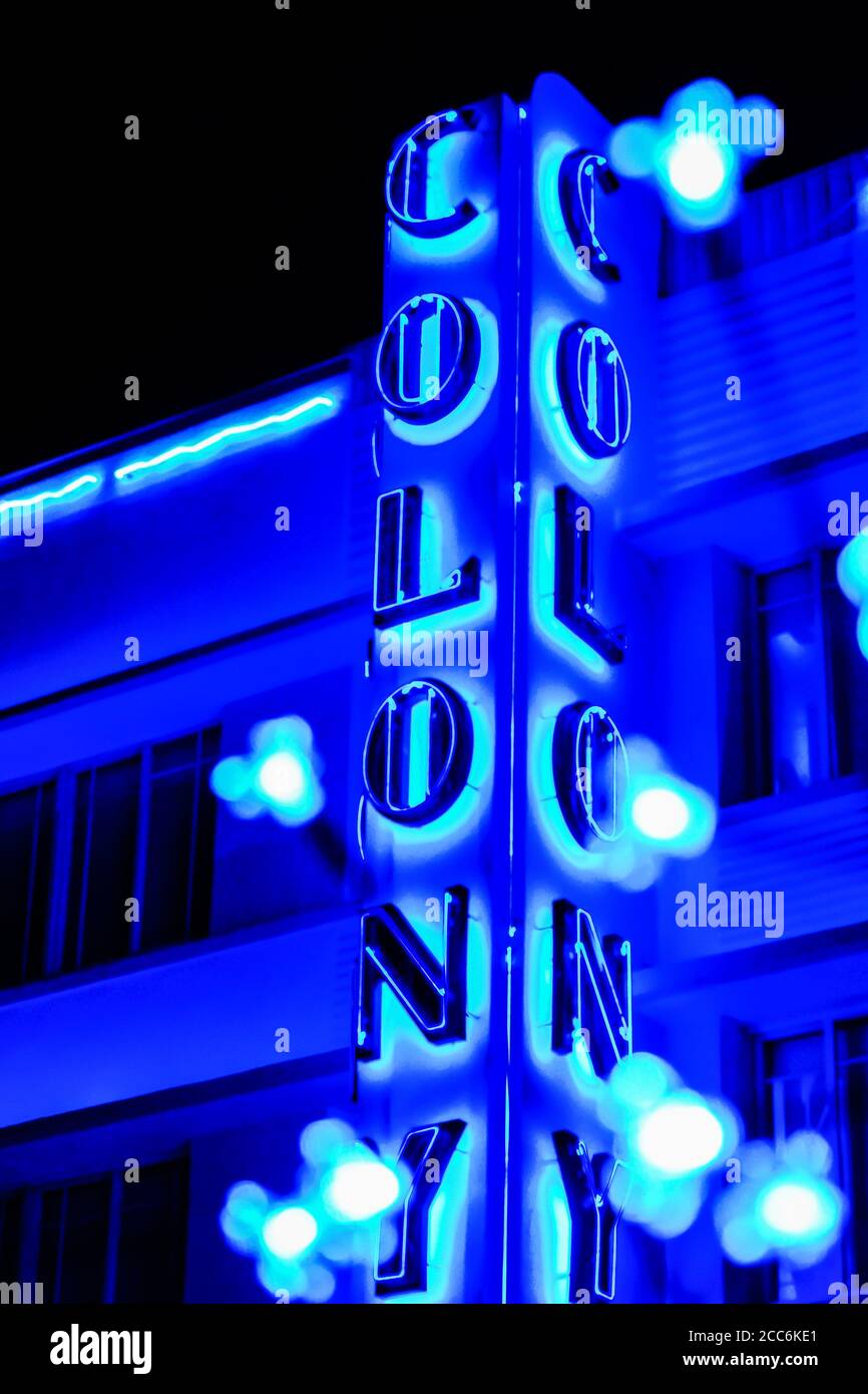 South Beach, Florida - 31 dicembre 2014: L'iconico Hotel Colony Art Deco durante i nuovi anni. Foto Stock