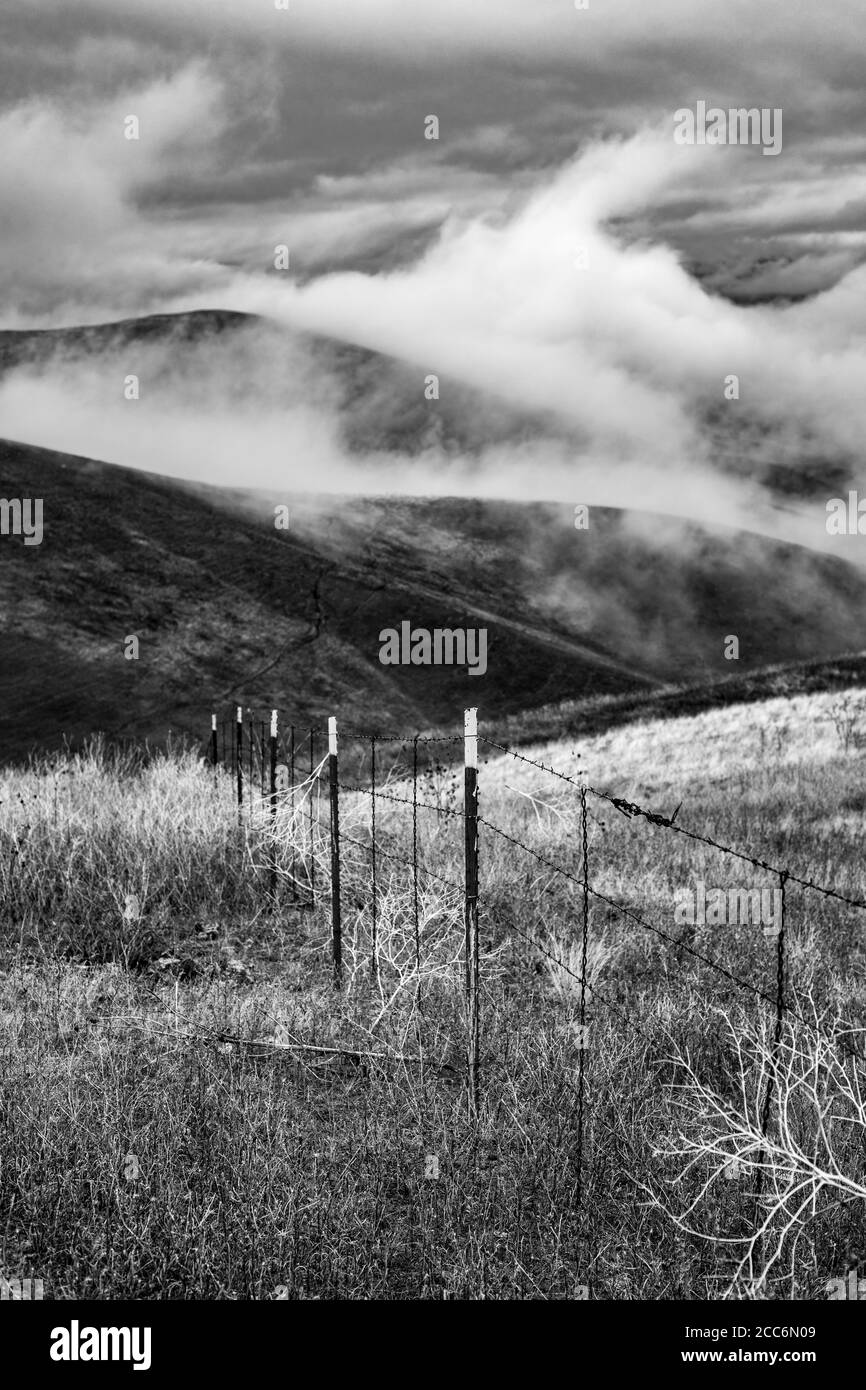 Nuvole che si muovono sulla collina Paese a Palouse, WA Foto Stock