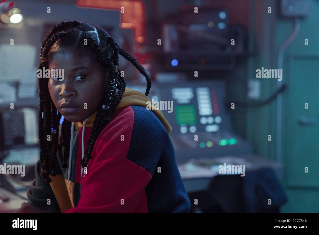 DATA DI USCITA: 14 agosto 2020 TITOLO: Project Power STUDIO: Netflix REGISTI: Henry Joost, Ariel Schulman TRAMA: Quando una pillola colpisce le strade di New Orleans che dà ai suoi utenti superpoteri imprevedibili per cinque minuti, un concessionario adolescente e una squadra locale di poliziotto con un ex soldato per abbattere il gruppo responsabile della sua creazione. CON LA STELLA: DOMINIQUE FISHBACK Foto Stock