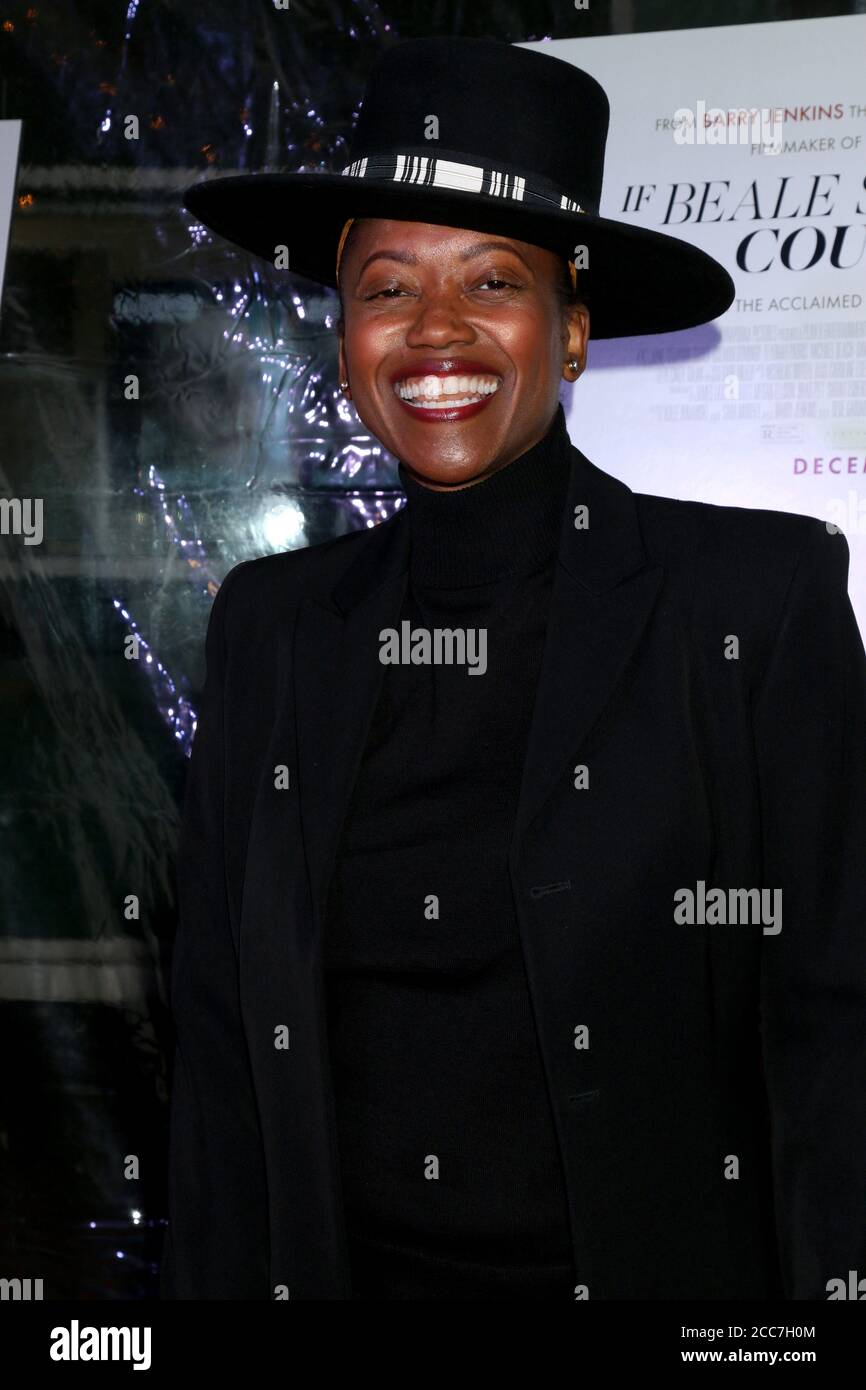 LOS ANGELES - DEC 4: Erika Alexander alla If Beale Street potrebbe parlare Screening all'ARCLIGHT Hollywood il 4 dicembre 2018 a Los Angeles, California Foto Stock