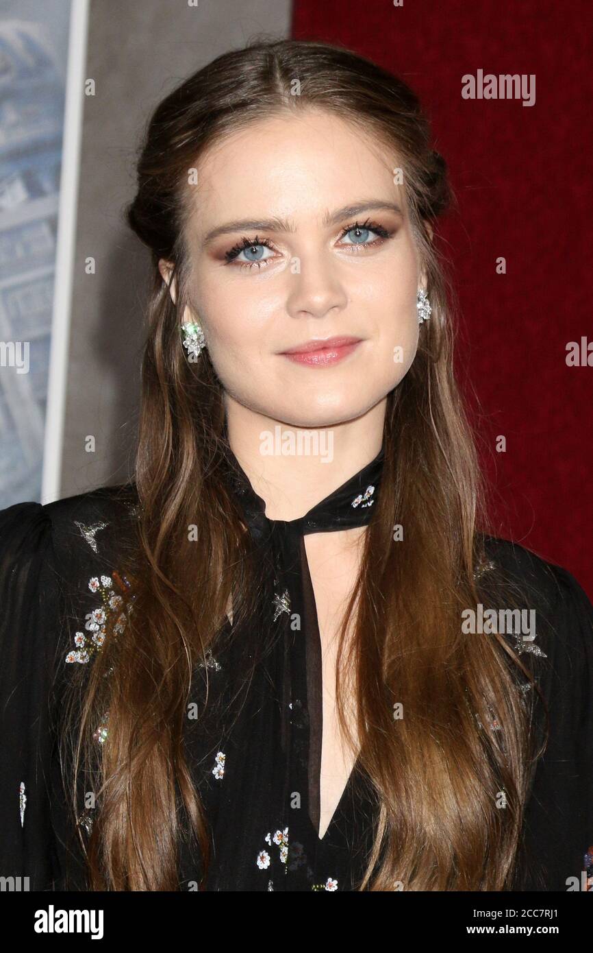 LOS ANGELES - DEC 5: Hera Hilmar al Mortal Engines Los Angeles Premiere al Village Theatre il 5 dicembre 2018 a Westwood, California Foto Stock