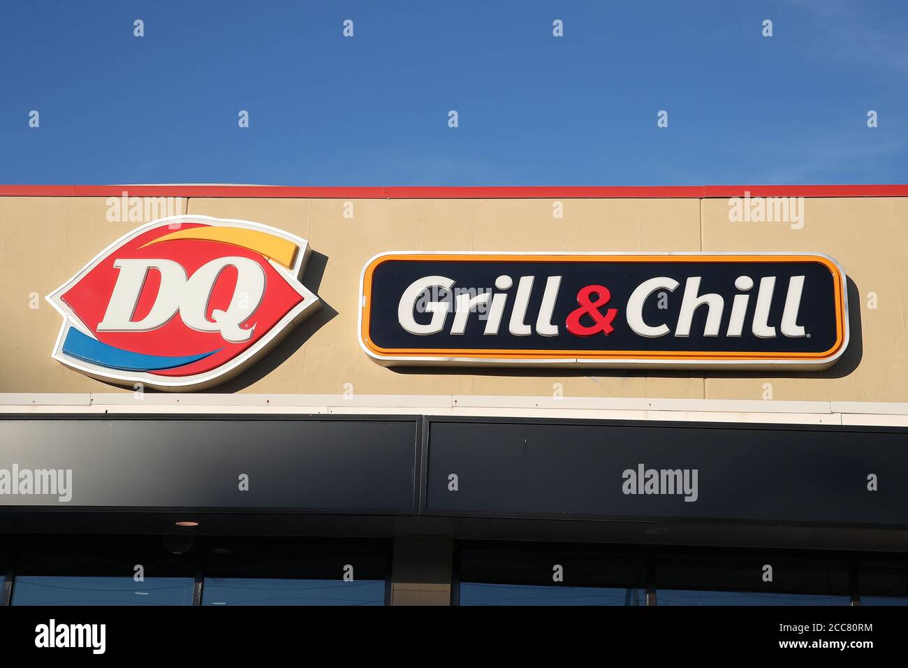 DQ Grill e cartello di Chill. Londra Ontario Canada Luke Durda/Alamy Foto Stock