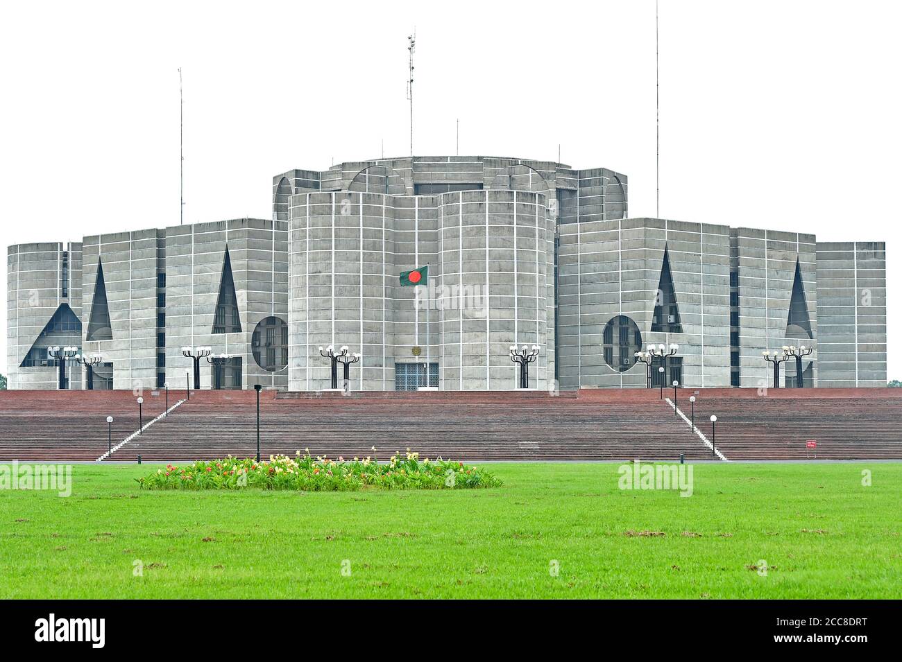 Dhaka. 20 Agosto 2020. Photo taken on 19 agosto 2020 mostra il complesso del Parlamento del Bangladesh a Dhaka, Bangladesh. Credit: Xinhua/Alamy Live News Foto Stock