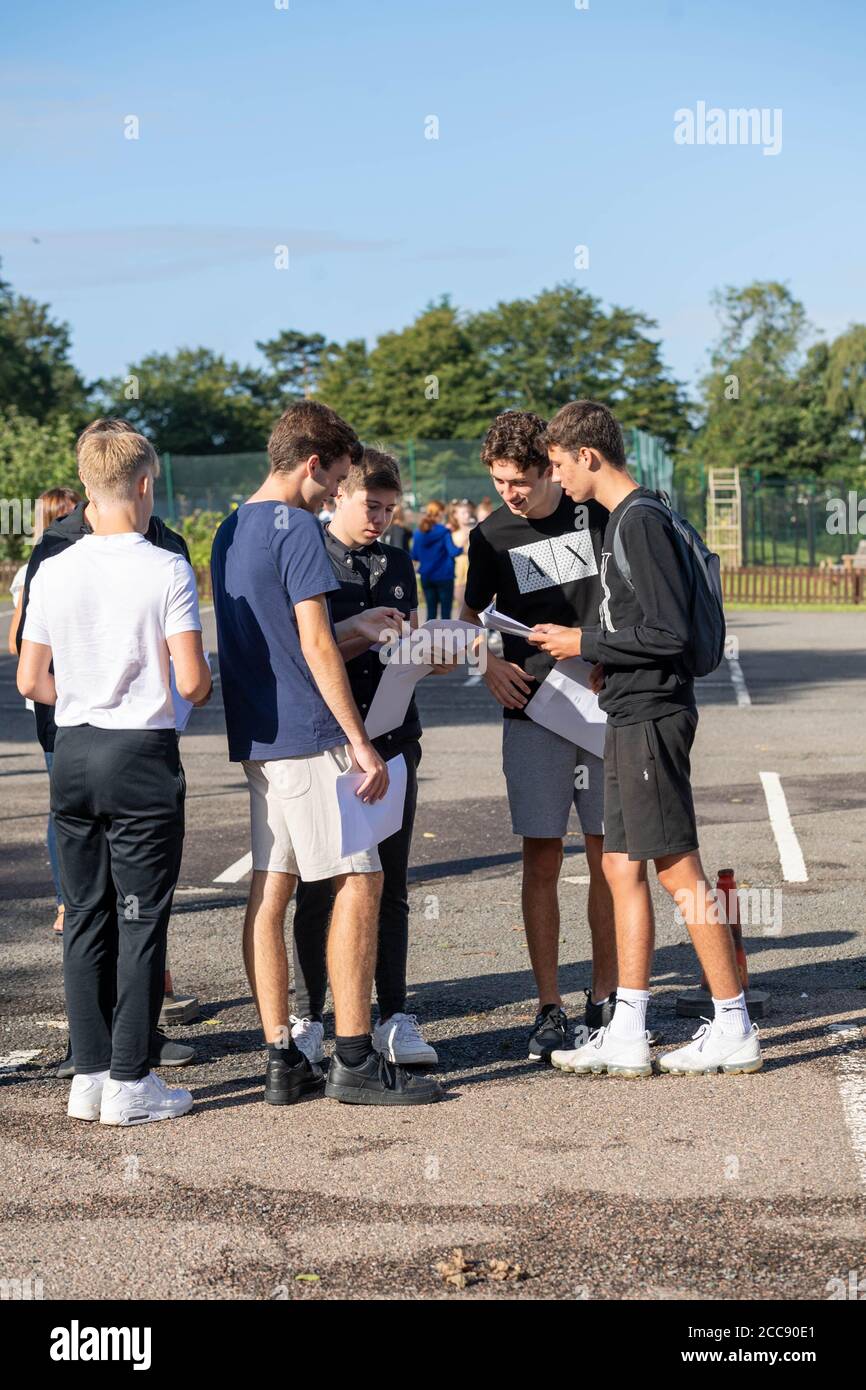 Brentwood Essex 20 agosto 2020 GCSE Results day at Becket Keys School Brentwood Essex Credit: Ian Davidson/Alamy Live News Foto Stock