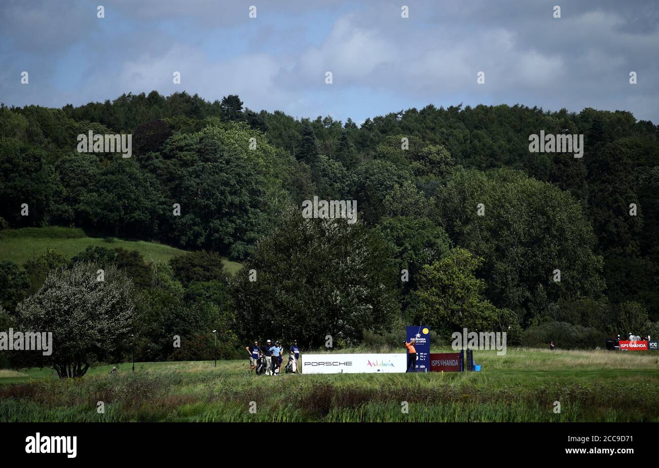 Il Callum Shinkwin dell'Inghilterra si tee via il 13 durante il giorno uno degli ISP Hana Wales Open al Celtic Manor Resort. Foto Stock