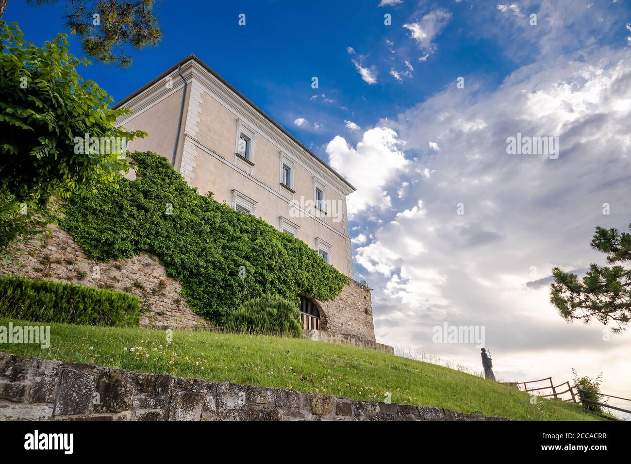 Nobile palazzo dell'abate, costruito nel XVII secolo, situato nell'antico Castello di Castellabate costruito nel XII secolo, Castellabate, Costa del Cilento, Campania, Italia Foto Stock