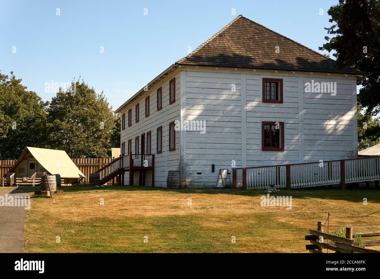 La Big House, sede dei dirigenti del forte presso il sito storico nazionale di Fort Langley, British Columbia, Canad Foto Stock