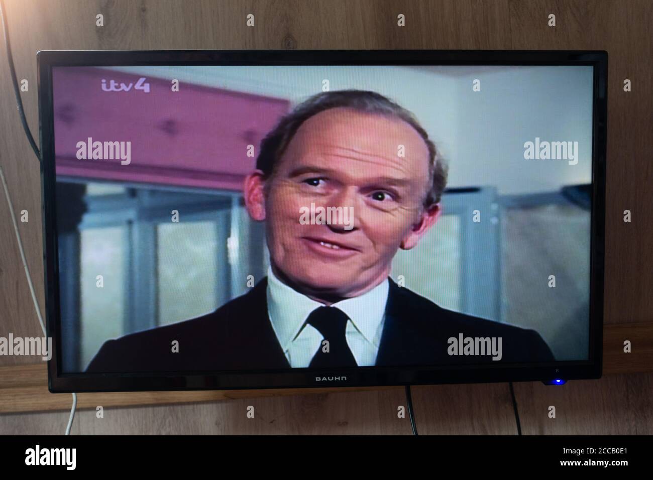 Screengrab di 1977 TV Drama The Professional su TV Monitor Foto Stock