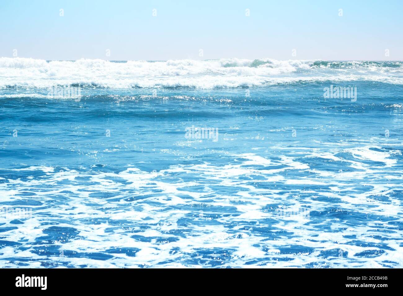 Belle onde dell'oceano pacifico a la Serena, Cile Foto Stock