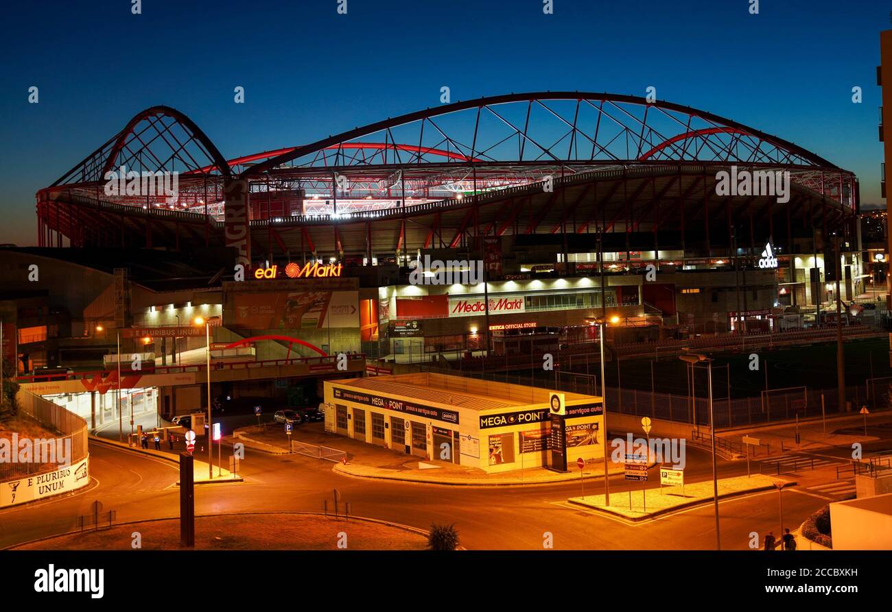 Lisbona, Germania. Firo: Torneo finale Champions League 2020, Lisbona, 18 agosto 2020, football, UEFA Champions League, semifinali, RB Leipzig - PSG, Paris Saint Germain, stadio LUZ, vista esterna, Estadio da Luz | usage worldwide Credit: dpa/Alamy Live News 2019 Foto Stock