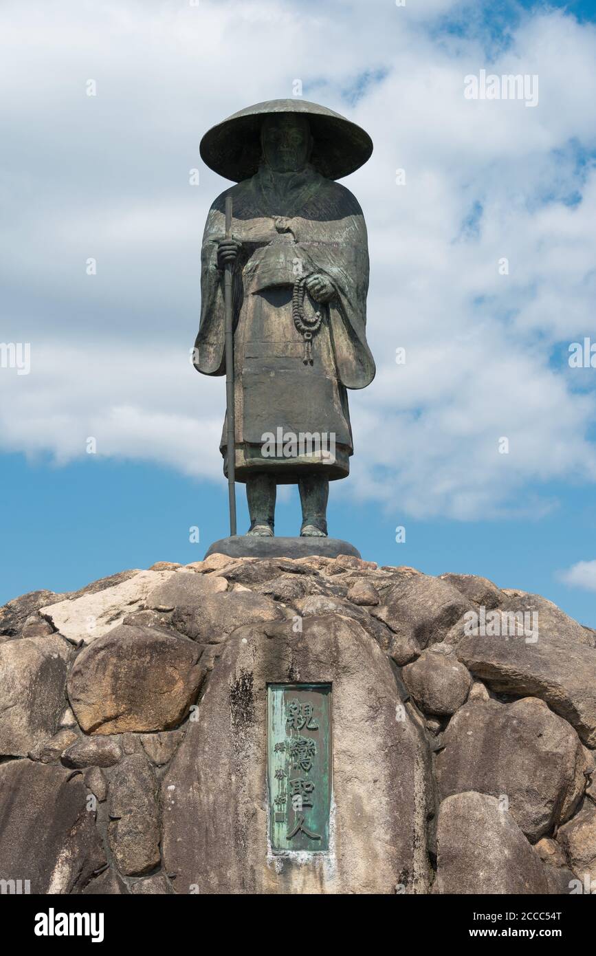 Kyoto, Giappone - Statua di Shinran al Tempio di Honganji Suminobo a Kyoto, Giappone. Shinran (1173-1263) è stato un monaco buddista giapponese. Foto Stock