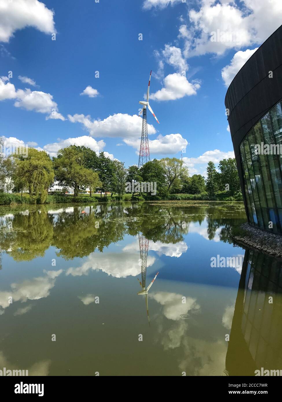 LAAKDAL, BELGIO - Febbraio 2020: Il Campus logistico europeo di Nike con una forte attenzione alle energie rinnovabili e alla sostenibilità Foto Stock