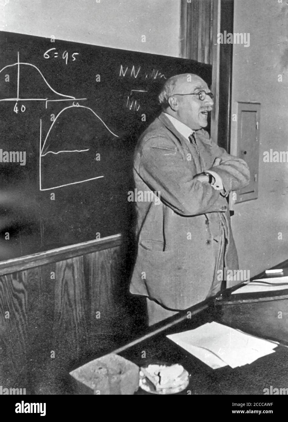 J.BOSCH HALDANE (1892-1964) scienziato anglo-indiano specializzato in genetica, matematica, biologia evolutiva Foto Stock