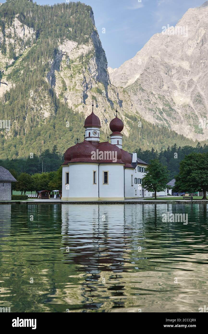 Chiesa di pellegrinaggio di San Bartolomeo al Lago Koenigssee a Schoenau, Germania Foto Stock