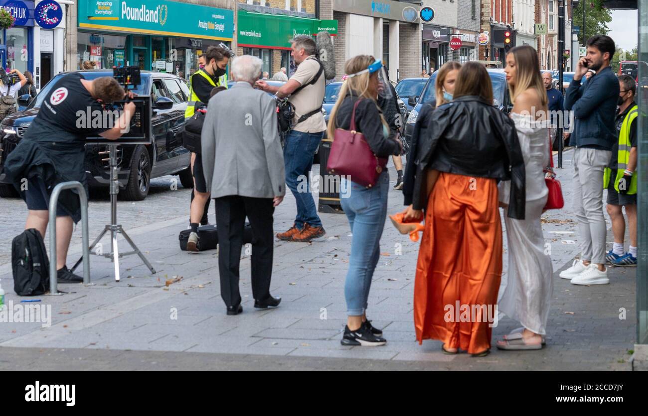 Brentwood Essex 21 agosto 2020 Film Crew e cast, riferito per essere TOWIE filmata in Brentwood Essex Credit: Ian Davidson/Alamy Live News Foto Stock